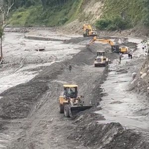 बाढीले ध्वस्त गल्छी-बेत्रावती सडक खुलाउन धमाधम काम, बेलीब्रिज हाल्न भने समय लाग्ने