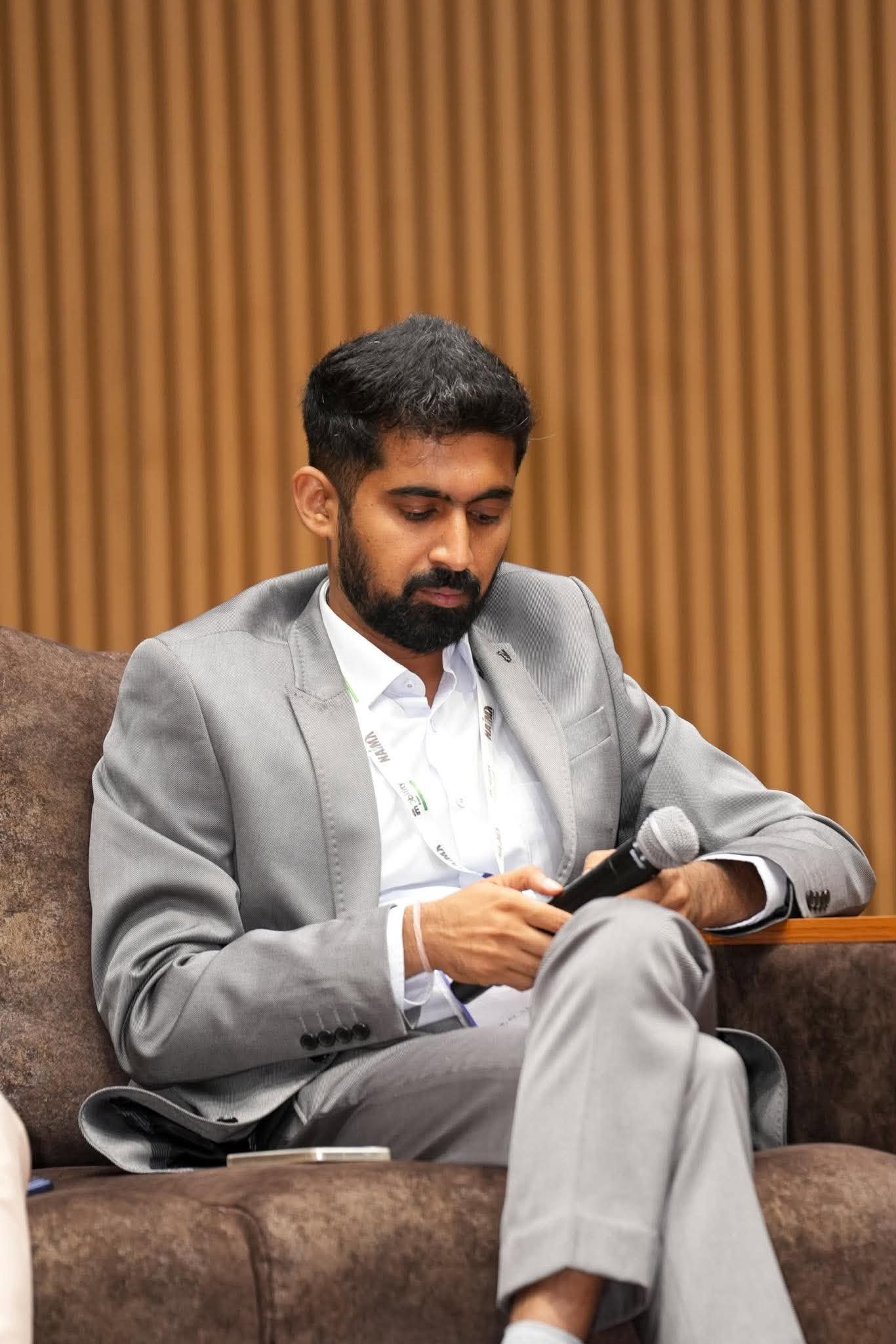 इभीको ब्याट्री व्यवसायीलाई रिसाइक्लिङ गर्न लगाउनु   व्यावहारिक हुँदैन : करण खुराना