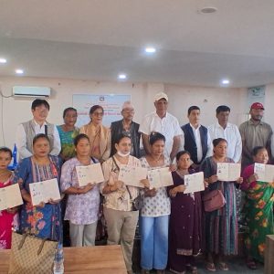 झापाको कनकाइमा १३ सुकुम्बासी परिवारले पाए आवास र कृषि प्रयोजनका जग्गाको लालपुर्जा
