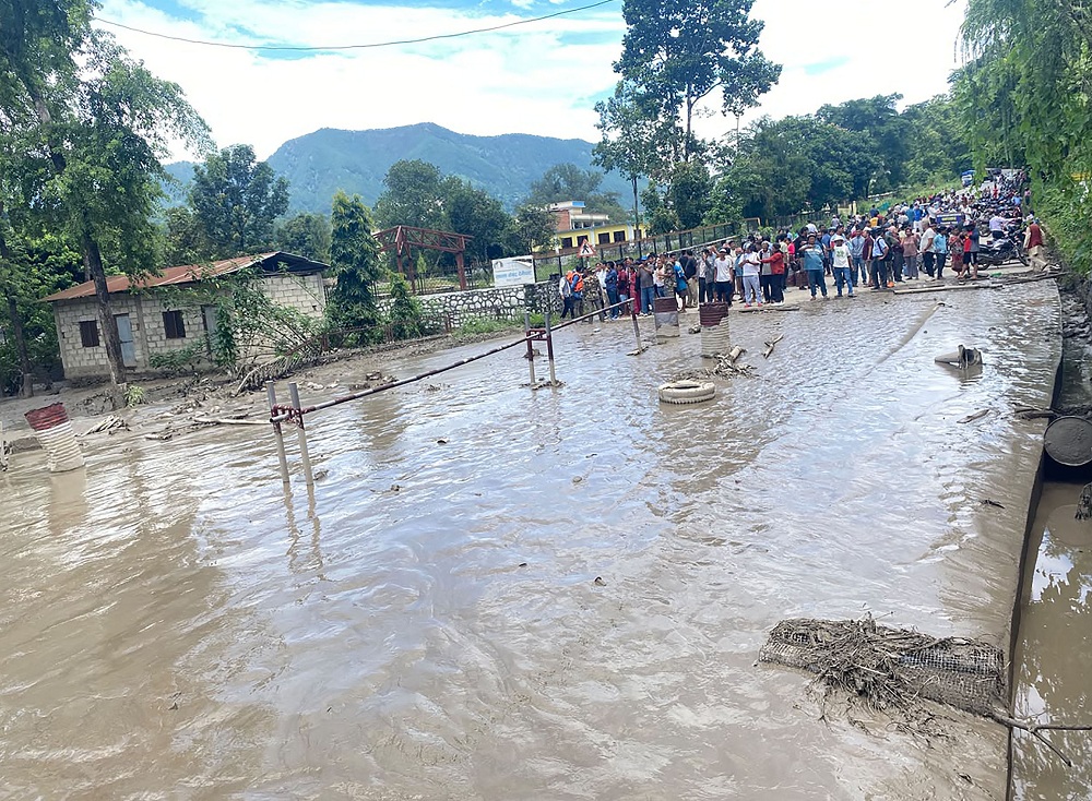 बाढी प्रभावित क्षेत्रमा डब्लूएचओले १००० जनालाई पुग्ने आधारभूत औषधि पठाउँदै