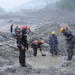 भोटेकोसी बाढीमा अझै ४ हजार ८ सय ९८ जना बेपत्ता, खोजी र उद्धार जारी