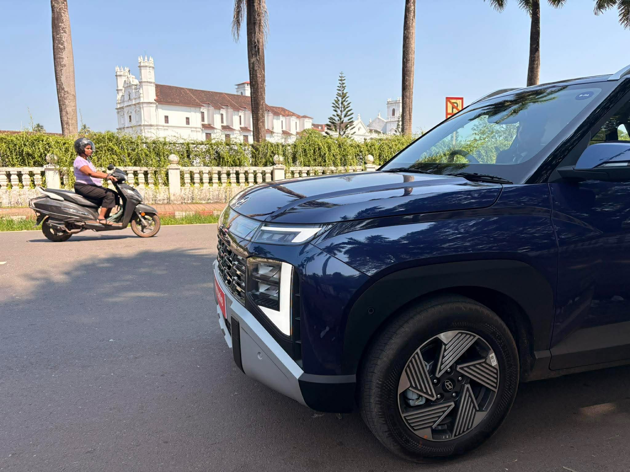 नेपालदेखि भेन्यु फेसलिफ्टको पहिलो ड्राइभ गोवामा, समुद्री किनारदेखि पुरानो गोवाको गल्लीसम्म