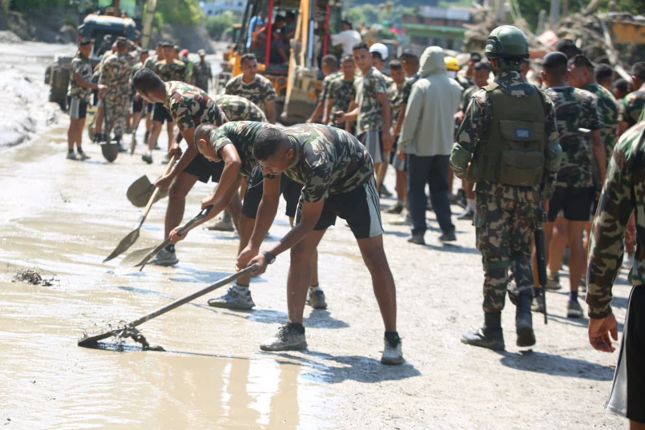 पृथ्वी राजमार्ग तत्काल सञ्चालन गर्न कठिन, पाँचमध्ये एक ठाउँको मात्र लेदो हटाइयो