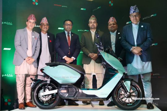 नेपालमै निर्मित यात्री स्कुटर सार्वजनिक, स्वर्णिमले भने- वर्ल्ड क्लास प्राेडक्ट बनेकाे छ