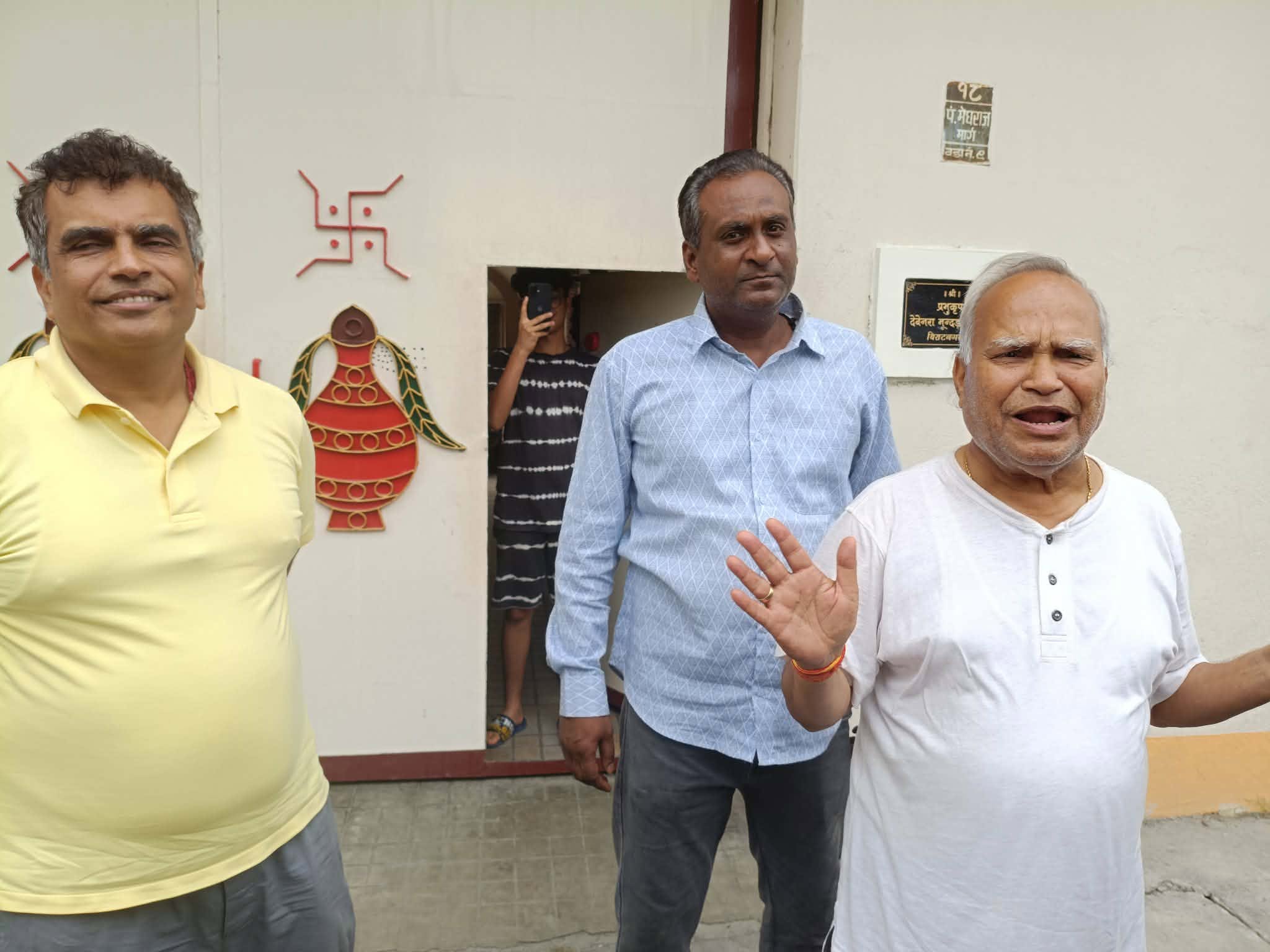 उद्योगी घराना देवेनारा समूहको मुन्दडा निवासमा चार घण्टे खानतलासीपछि रित्तै फर्कियो प्रहरी