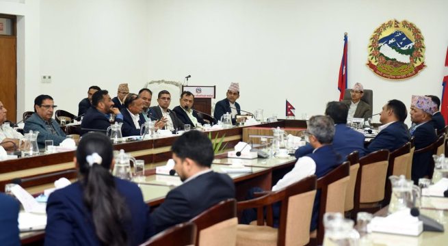 बजारमा ग्यास अभाव भएपछि प्रधानमन्त्री कार्यालयमा बैठक, मुख्य सचिवले खोजे दीर्घकालीन समाधान
