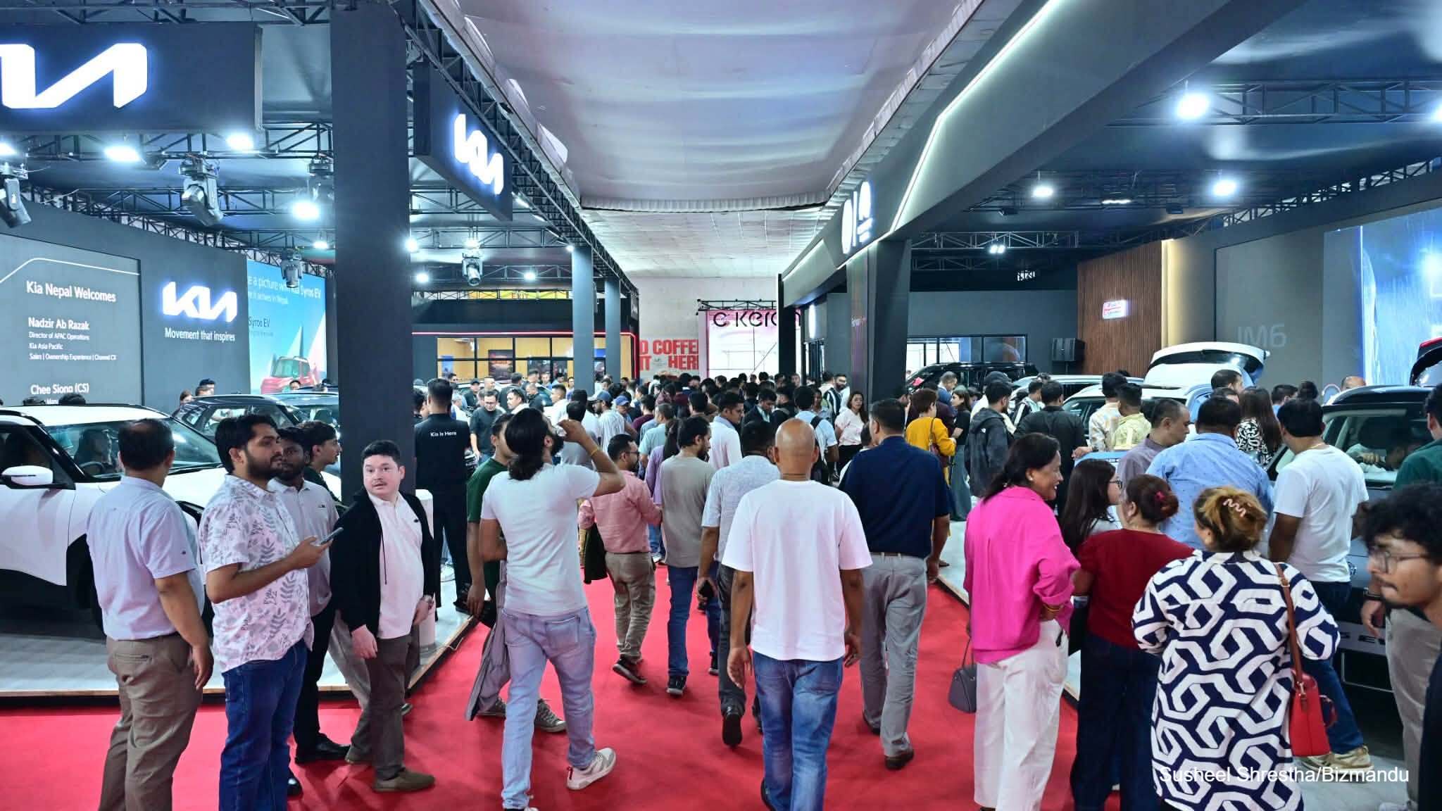 नाइमा मोबिलिटी एक्स्पोको दोस्रो दिन, नयाँ गाडीहरुको लन्चसँगै पुग्नेको संख्या बढ्दो (तस्विरहरु)