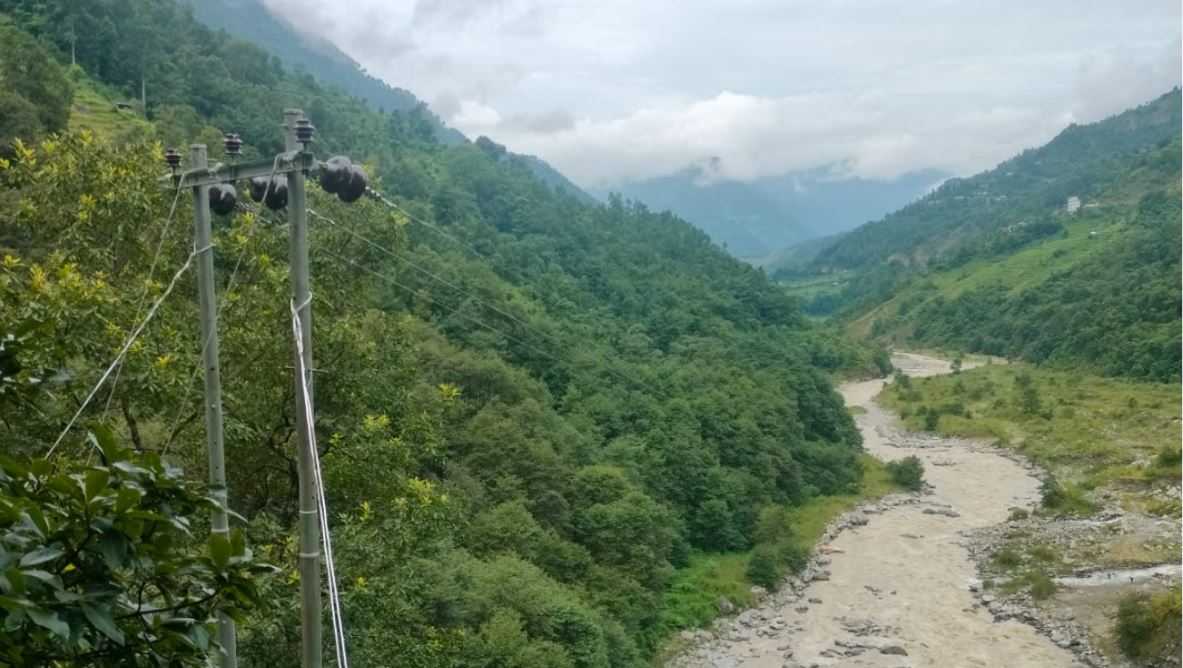 बाढीपछि अन्धकार बनेको रसुवाका तीन पालिकामा छैटौं दिनमा विद्युत आपूर्ति