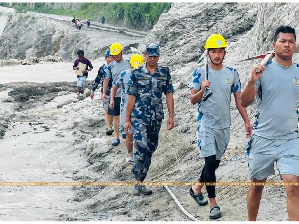 ‘रियल रेस्क्यु’मा सशस्त्र प्रहरीको अब्बल कमान्ड, हेलिकोप्टर छैन तर उद्धारमा भरोसा