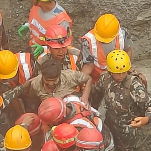 त्रिशुली-३ ए बाट पहिलो उद्धार सफल, सुरुङ भित्रबाट सञ्जय साहलाई निकालियो