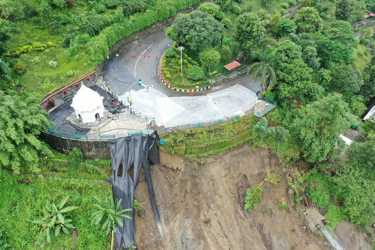 मनकामना केबलकार संचालनमा छैन असर, पहुँचमार्गमा पहिरो जाँदा वैकल्पिक मार्ग प्रयोग गर्नुपर्ने
