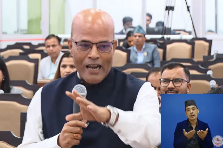 रास्वपा सांसद अमरेश कुमार सिंहले प्रधानमन्त्री बालेनलाई भने- तपाइँको सत्ता तासको पत्ता हो
