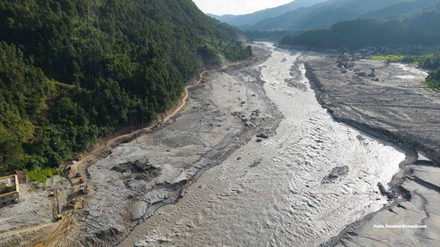 भोटेकोशी बाढीले ३३८ वटा ट्रक/कन्टेनर स्वाहा, ४४१ जना व्यवसायी र चालक सम्पर्कबिहीन