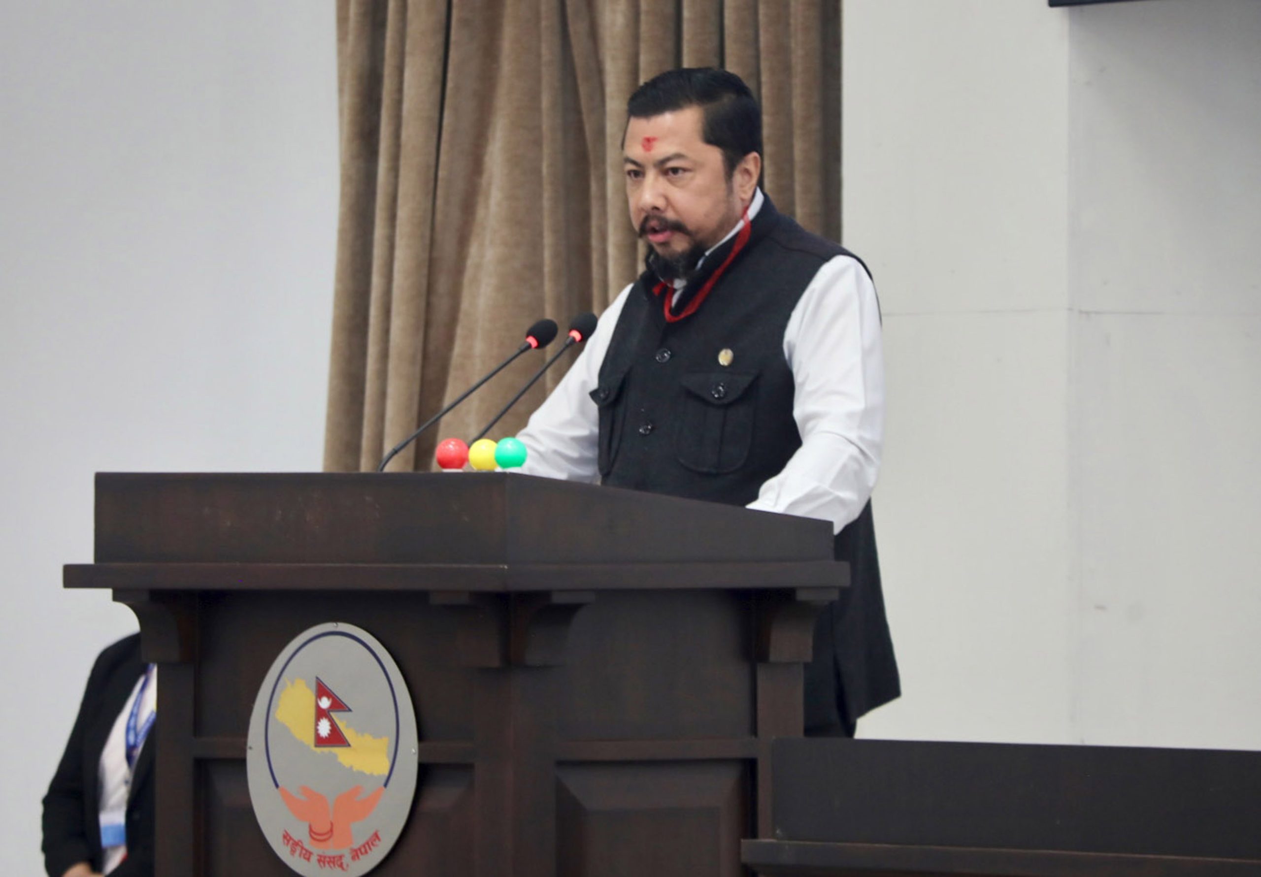 विद्युत आयोजनामा भएको क्षतिबारे विराजभक्तले संसद्‍लाई गराए जानकारी, पुनरुत्थानमा ४ खर्ब