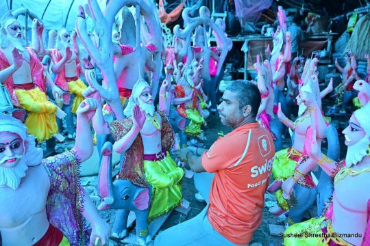 सानेपामा विश्वकर्मा बाबाका मूर्ति बनाउन कलाकारहरू व्यस्त (तस्बिरहरू)