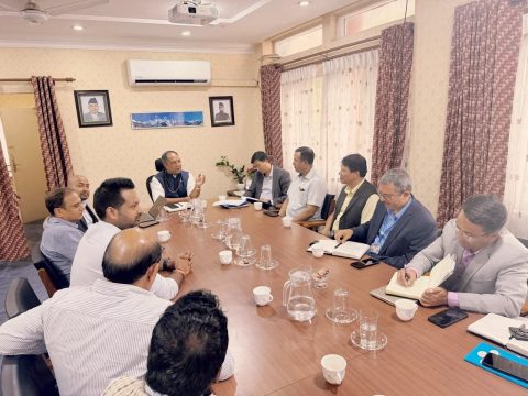 खाद्यान्नको भाउ घटाउन व्यापारी तयार, मन्त्रीसामु भने- चामलको भाउ बोरामा २०० रुपैयाँसम्म घट्छ