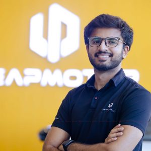 अमेरिका पढेर नेपाल उडान भरेका जय, पारिवारिक विरासतलाई प्रविधि र सोचले बदल्दै