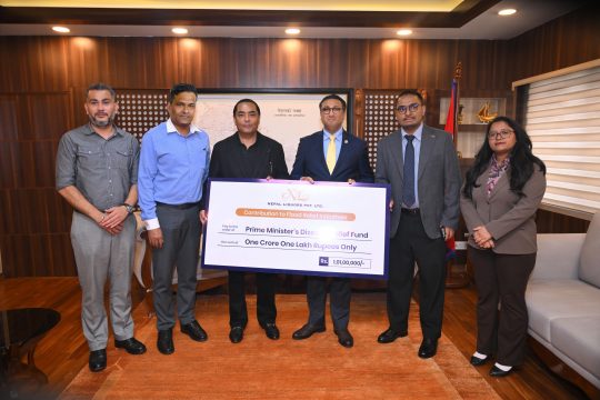 नेपाल लिकर्स र कर्मचारीको तर्फबाट राहत कोषमा एक करोड एक लाख रुपैयाँ सहयोग