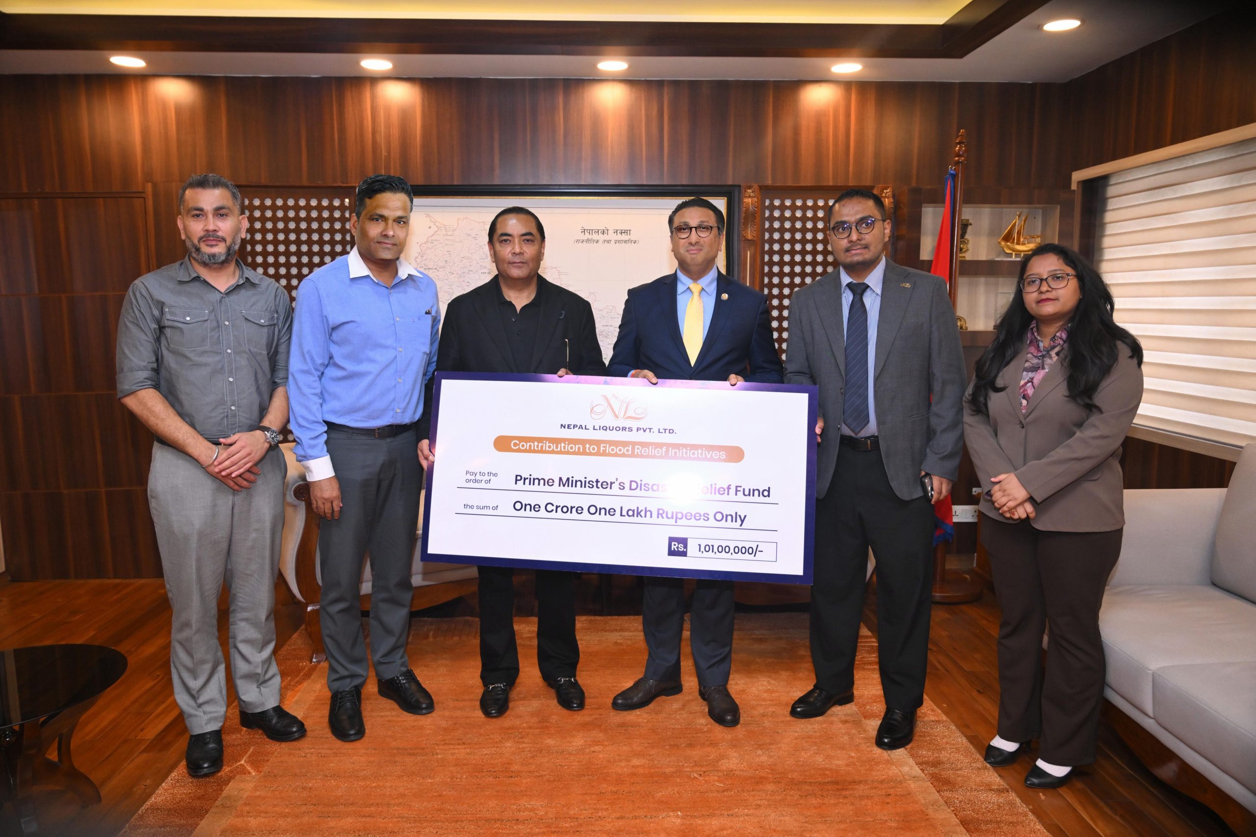 नेपाल लिकर्स र कर्मचारीको तर्फबाट राहत कोषमा एक करोड एक लाख रुपैयाँ सहयोग
