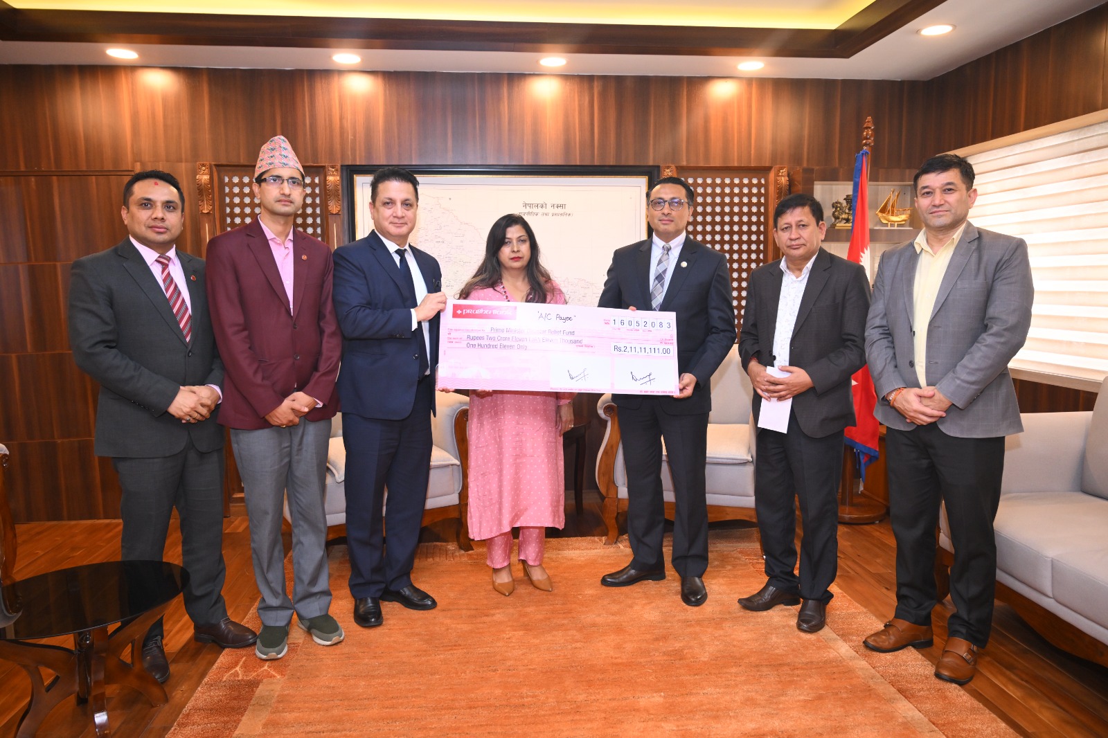 बाढी प्रभावितको राहतका लागि प्रभु बैंकको साथ, सरकारलाई दियो २ करोड ११ लाख रुपैयाँ