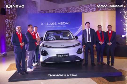 चितवनमा लन्च भयो चाङ्गान नेभो क्यू०५, 'ए क्लास अबभ' कम्फर्टको टेस्ट ड्राइभ गर्ने अवसर