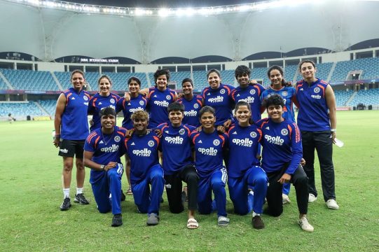 एसिया कपको उपाधि जितेर पनि भारतीय महिला टोलीले लिएन ट्रफी, पुरानै लफडाको निरन्तरता