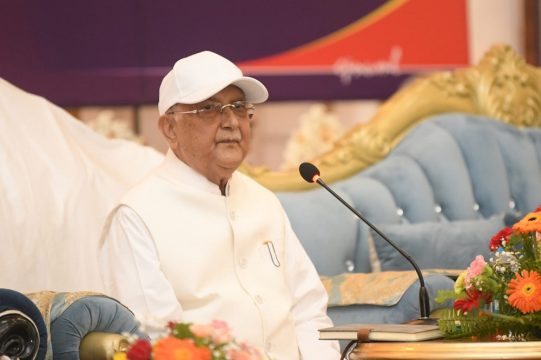 ओली पार्टीभित्र झन् निरंकुश बन्दै, राजीनामा माग्ने र आलोचना गर्नेलाई बोल्नमा समेत अंकुश
