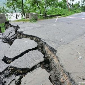 सरकारले सोचेजस्तो सजिलो छैन कृष्णभीरमा बाटो खुलाउन, नयाँ ट्रयाक खोल्दा पुरानो पहिरो बल्झिने जोखिम