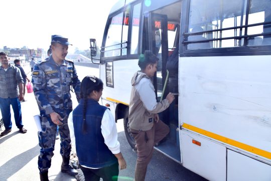 दशैंमा काठमाडौं उपत्यकामा सशस्त्र प्रहरीको निःशुल्क बस सेवा, कुन कुन रुटमा चल्छ?