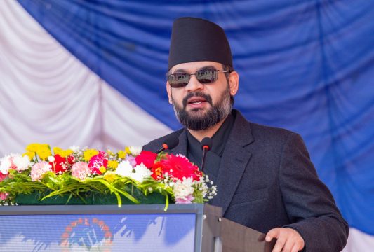 बालेनले प्रहरीको कार्यक्रममा भने- सरकारले आवश्यक स्रोतसाधन दिन्छ, अनुचित प्रभावमा नपर्नू