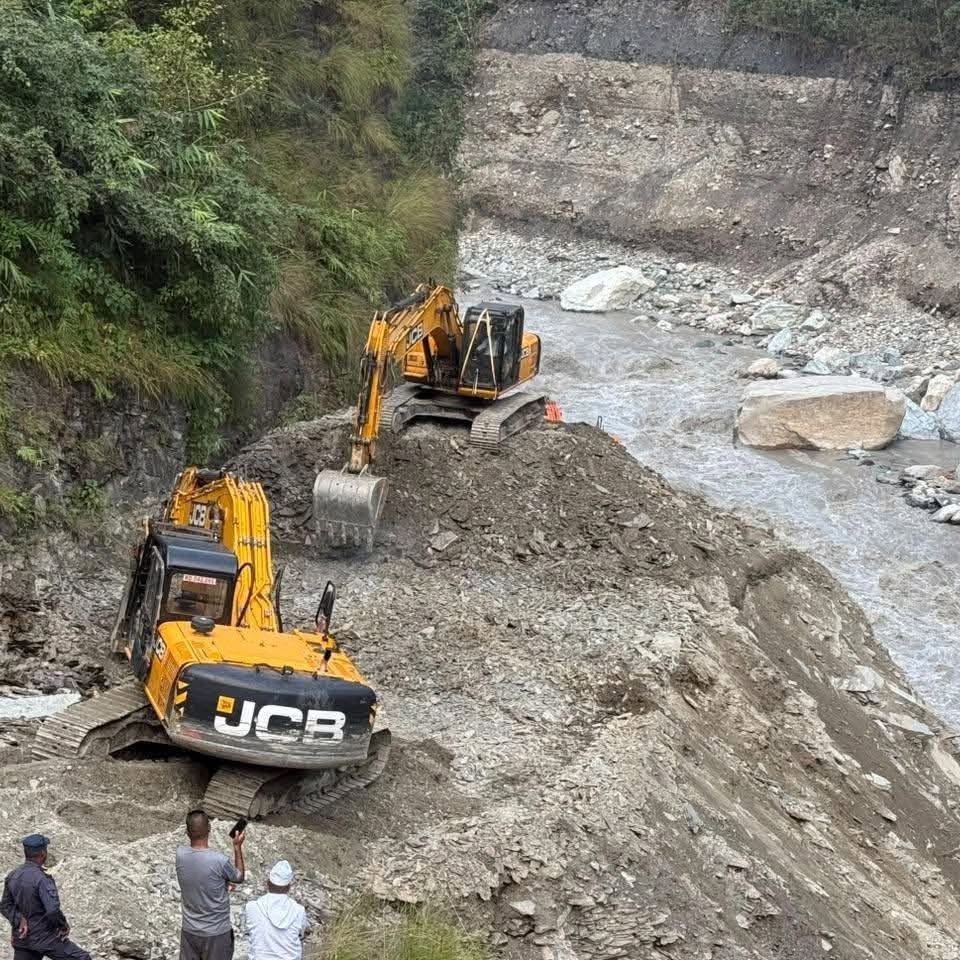 बेनी-जोमसोम-कोरला सडक २६ गतेसम्म सञ्चालनमा ल्याइने, पोखरेबगरमा धमाधम माटो भरिंदै