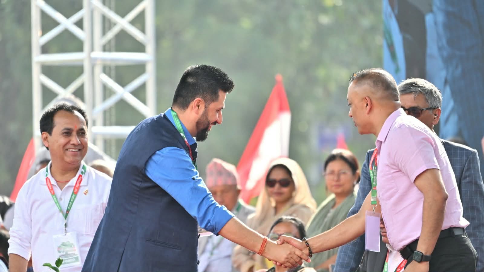 कांग्रेस महाधिवेशन उद्‍घाटनमा गएनन् देउवा र ओली, रविदेखि रेशम चौधरीसम्म सहभागी