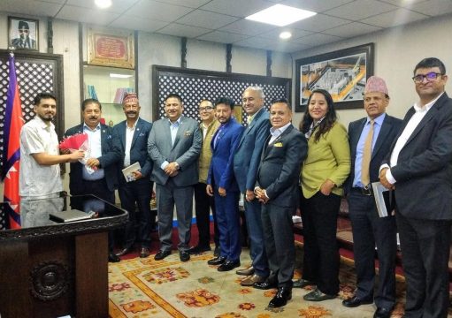 एफएनसीसीआईको टोलीले पूर्वाधार विकासमन्त्रीलाई भेटेर भन्यो- आर्थिक गतिविधि बढ्ने नीति चाहियो