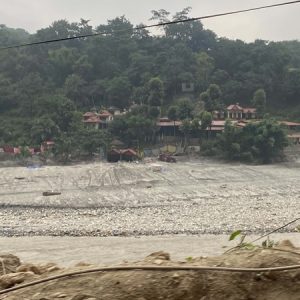 भोटेकोशी बाढीले त्रिशूलीको व्यापारमा धक्का : १६ रिसोर्टमा क्षति, मर्मतपछि धेरै संचालनमा