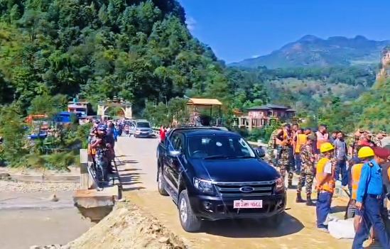 बागलुङ र पर्वत जोड्ने मालढुंगा पुलको पहुँच सडक निर्माण, चल्न थाले सवारीसाधन