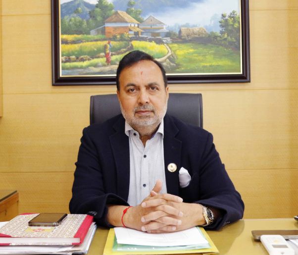 मोती दुगडको सेन्चुरी ग्रुपले बाढी प्रभावित १०० जनालाई रोजगारी दिने, असहायलाई शिक्षा