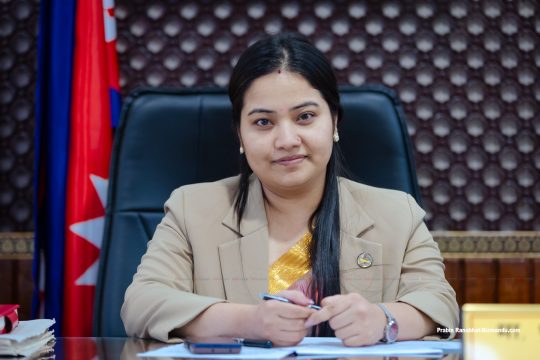 पत्रकारिताबाट राजनीतिमा फड्केकी बोल्ड प्रतिभा, ‘मलाई मन्त्रीको कुर्सीमा बसेर इमोसनल्ली सोच्ने छुट छैन’