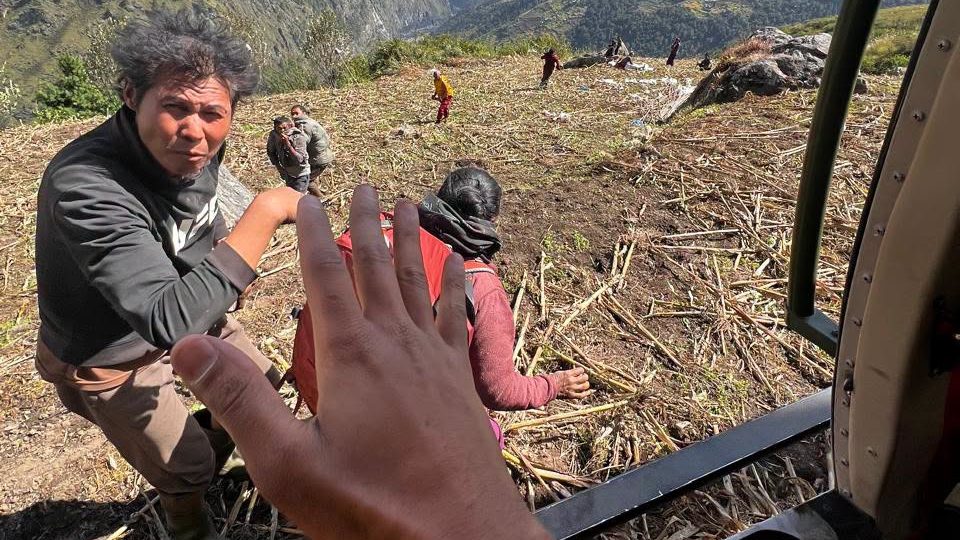 बूढीगण्डकी नदीको बाढीका कारण फसेका ३६ जनाको उद्धार, वर्षाविनै कसरी एकाएक उर्लियो?