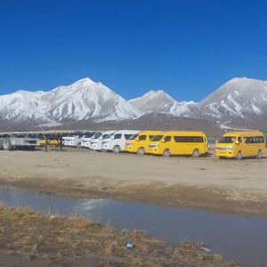 अटो व्यवसायीले दसैंका लागि मगाएका एक हजारभन्दा धेरै गाडी कोरलामा, सडक खुल्ने प्रतीक्षा