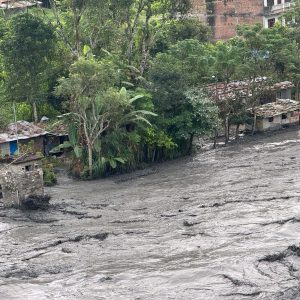 बूढीगण्डकीबाट आएको बाढीले बगायो सोतीको फलामे पुल, सल्लेरीमा करिब २२ घर जोखिममा
